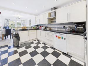 Kitchen- click for photo gallery